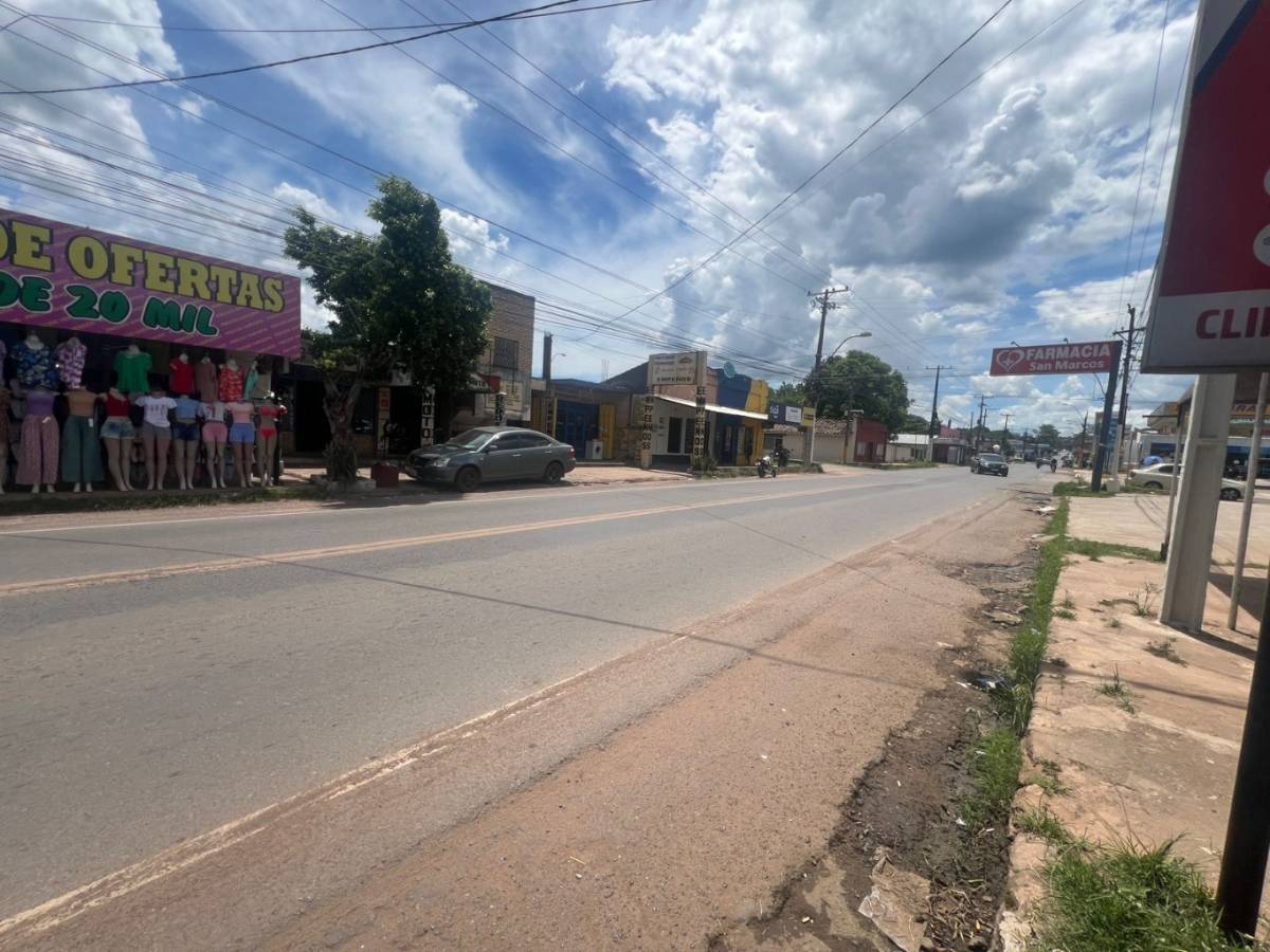 Vendo Terreno con local comercial — foto 2