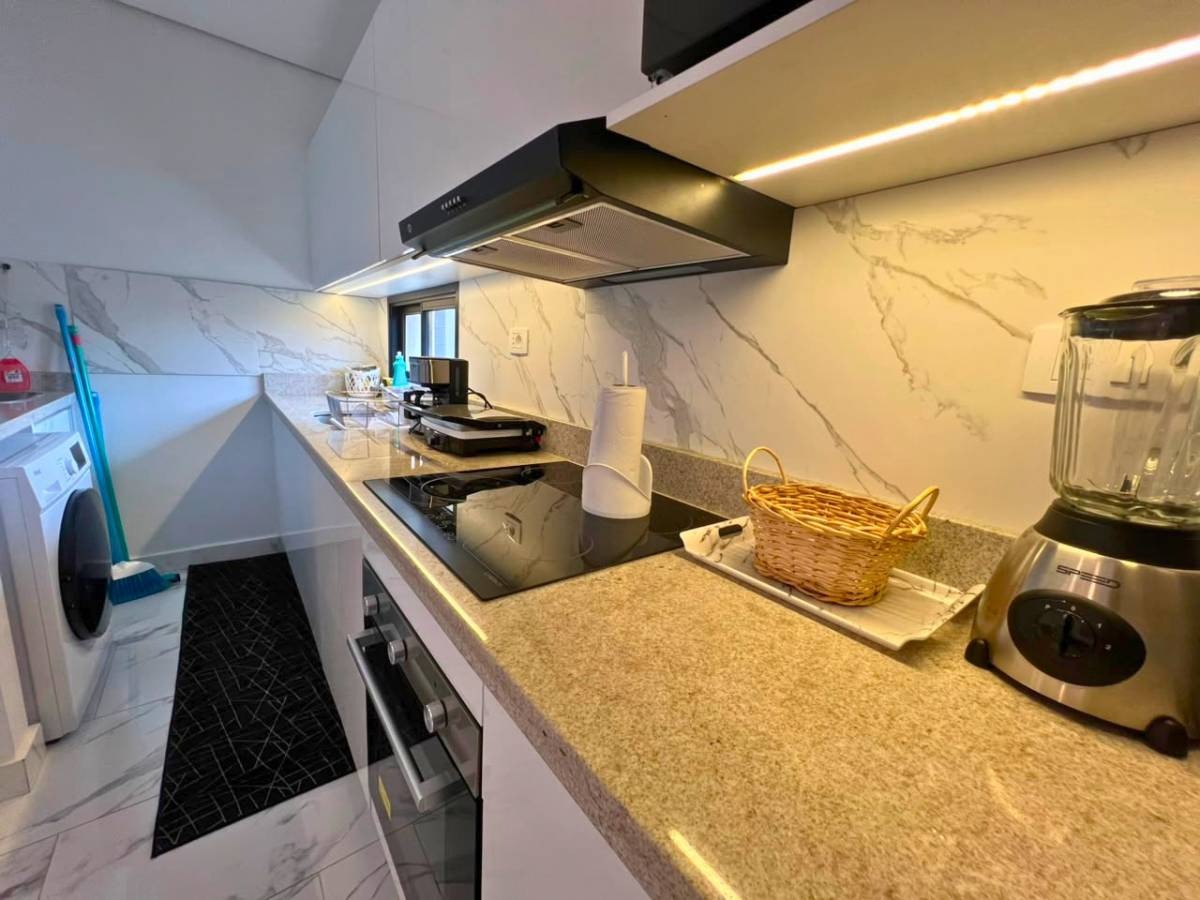 DEPARTAMENTO AMOBLADO EN ALQUILER – EDIFICIO EMPERADOR — foto 3