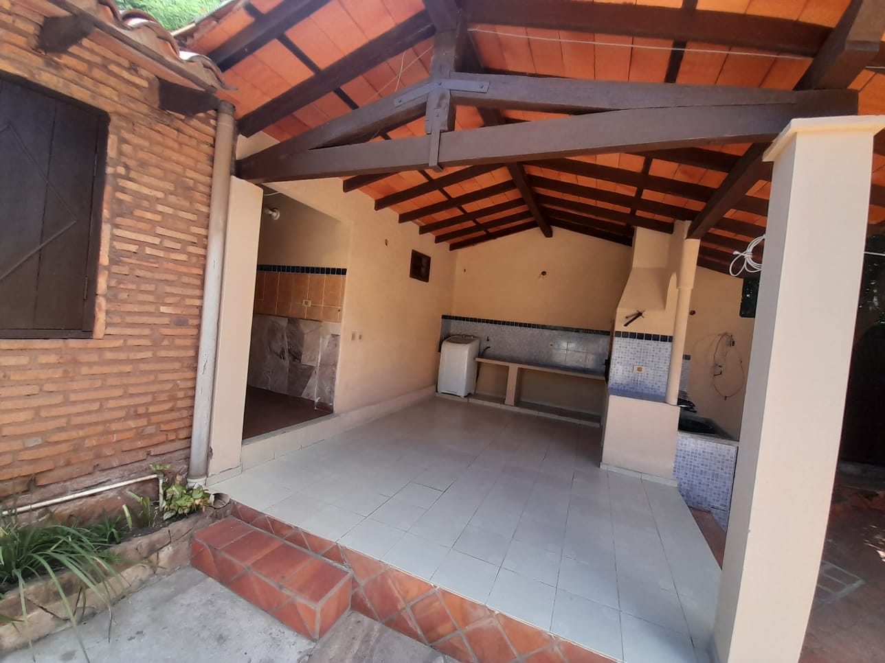 CASA EN VENTA - SAN BERNARDINO DE 630 M2 — foto 3