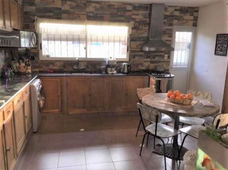 Vendo Casa Tres Dormitorios