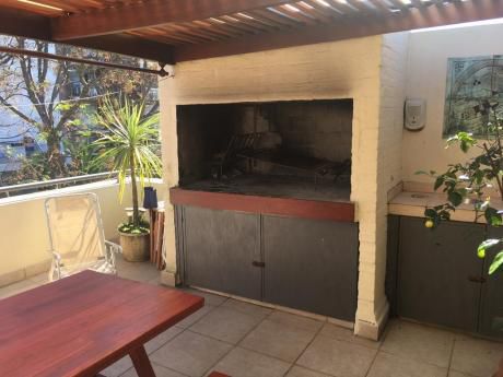Hermosa Casa En Buceo A Pasos Del Mar, 120m2. Patio Y Parrillero