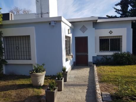 Dueño Alquila Casa Habitacion, Sobre Avda En Fte Al Aeropuerto En Barrio Nuevo