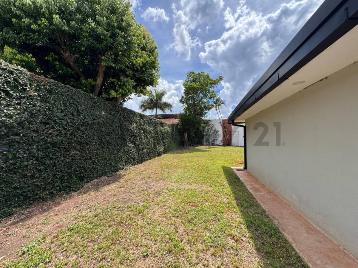 En Venta Residencia Familiar en Barrio María Auxiliadora - Encarnación — foto 2