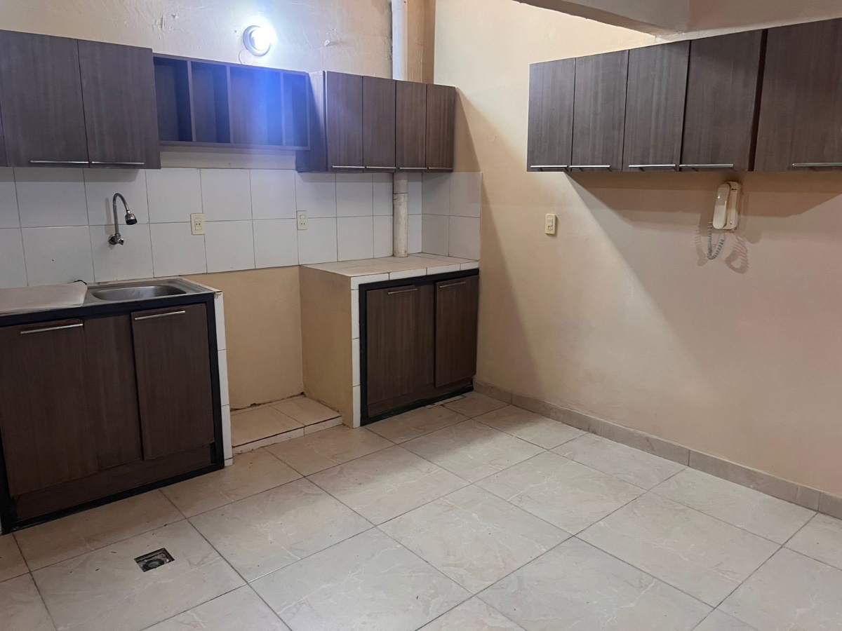 ALQUILO CASA EN BARRIO SAN VICENTE — foto 3