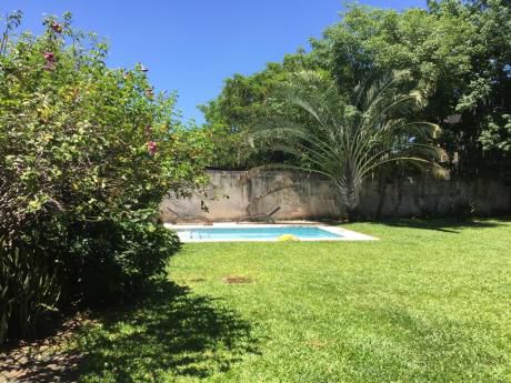 Se Vende Propiedad De 2.110 M2., Sobre La Avenida Aviadores Del Chaco