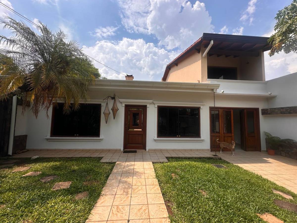 Casa en venta en Mburicaó
