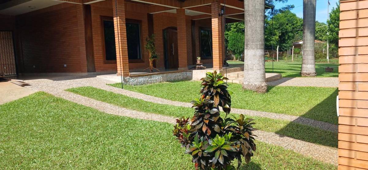 EN VENTA | EXCLUSIVA PROPIEDAD EN ITACURUBÍ DE LA CORDILLERA — foto 2