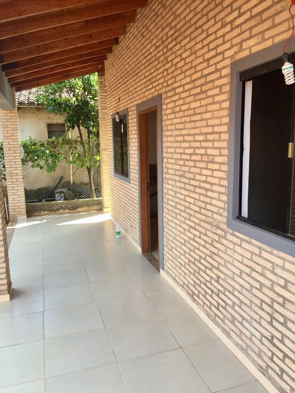 VENDO CASA EN MARIANO ROQUE ALONSO — foto 3