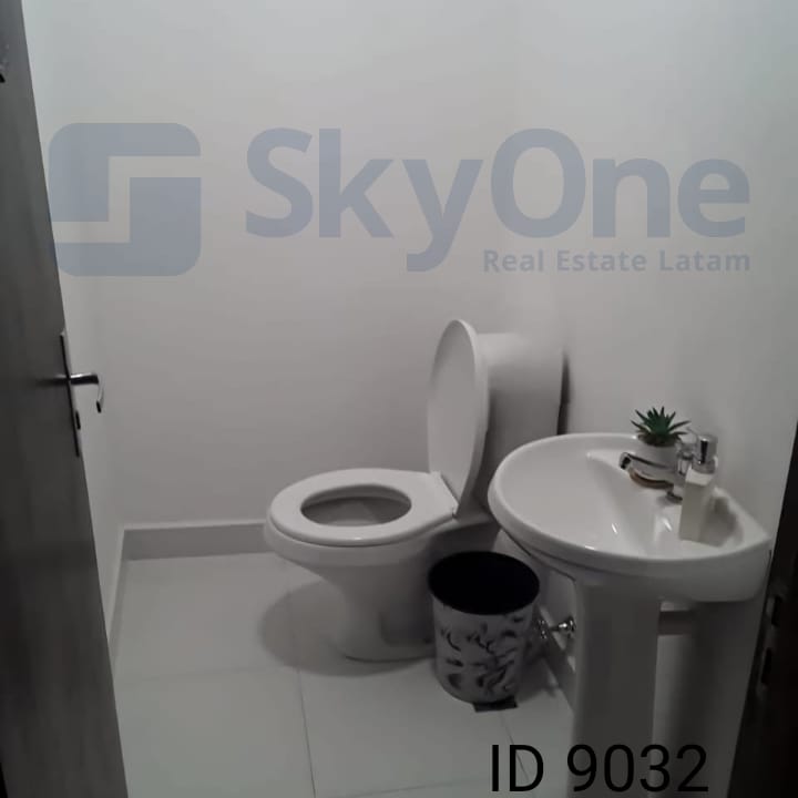 ALQUILO HERMOSO SALÓN COMERCIAL SOBRE LA AVENIDA CACIQUE LAMBARÉ — foto 2