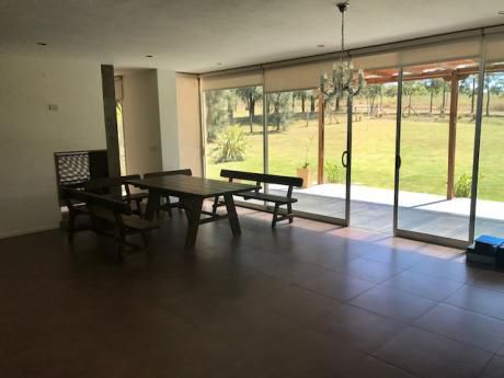 Minimalista Casa En La Tahona