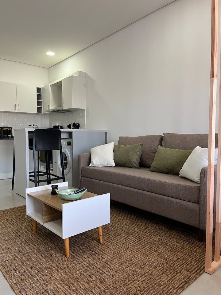 VENDO MONOAMBIENTE AMOBLADO DE 50 m² + COCHERA — foto 3