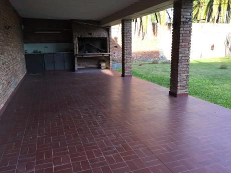 Chalet De Tejas Nueva En El Mercado