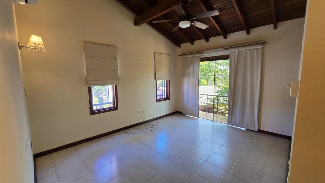 ALQUILO HERMOSA RESIDENCIA A POCOS METROS DEL ASA — foto 3