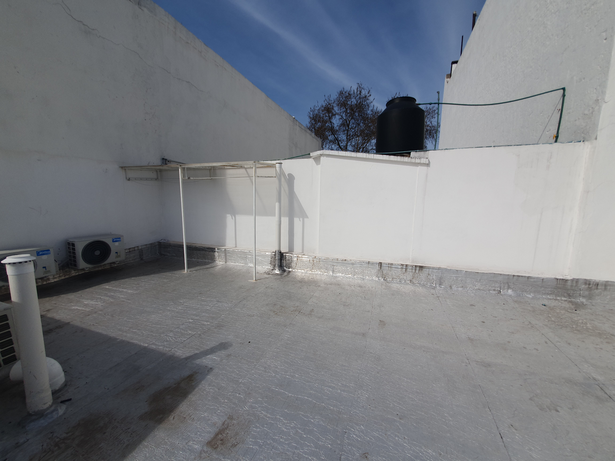 ALQUILER CASA  CUATRO  DORMITORIOS, AMOBLADA  , LA COMERCIAL · Foto 11