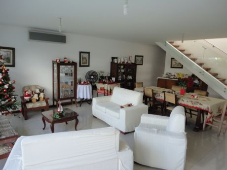 Venta Linda Casa De 2 Plantas