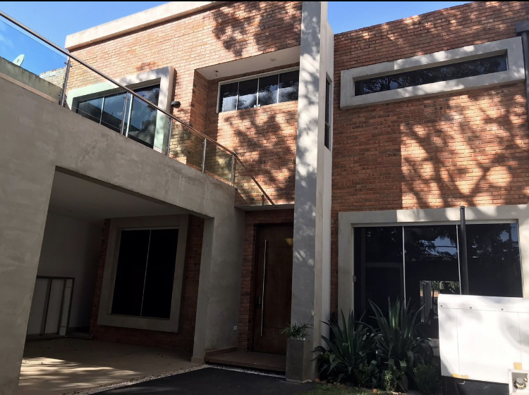 Casa en alquiler en Los Laureles
