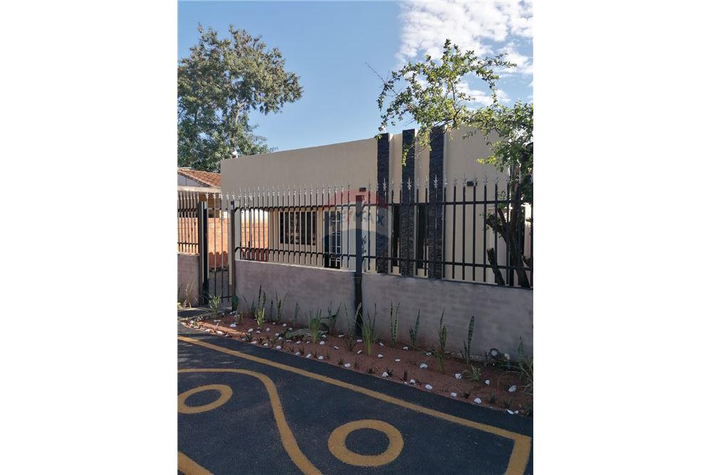 Casa - Venta - San Lorenzo, Paraguay — foto 2