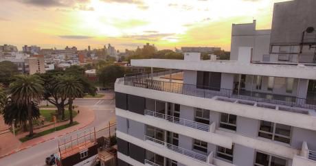 Apartamento De 2 Dormitorios Con Excelente Ubicación En Parque Batlle