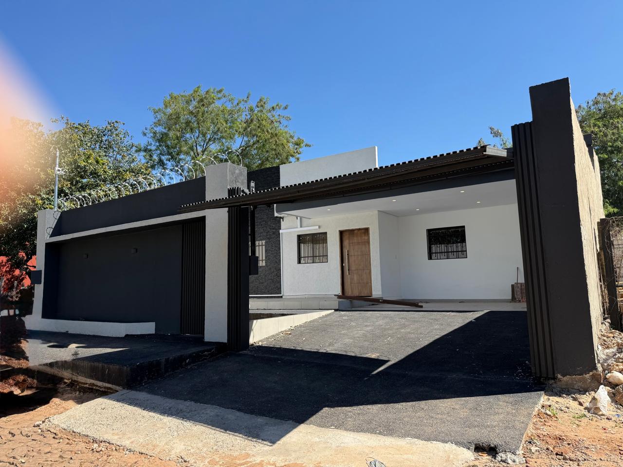 Alquilo Casa Amoblada En Fernando De La Mora Zona Norte — foto 2