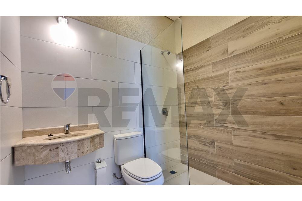 ALQUILO DUPLEX A ESTRENAR LAMBARE — foto 3