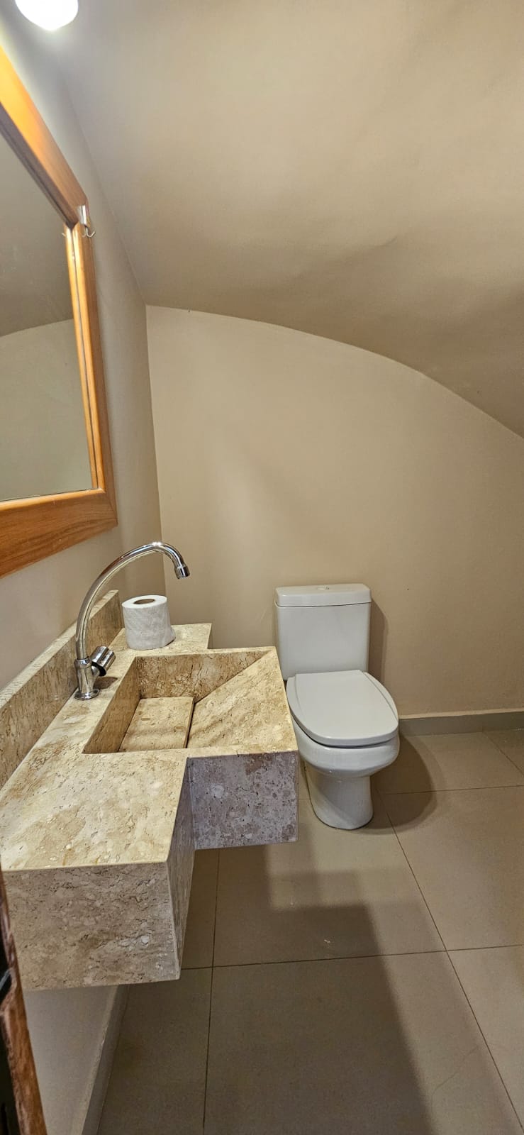 EN ALQUILER AMPLIO DÚPLEX C/ QUINCHO – FDO DE LA MORA ZONA NORTE — foto 3