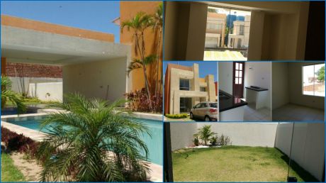 Hermosa Casa De Dos Plantas En Condominio!!