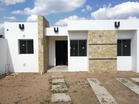 A Estrenar - Hermosa Casa De 3 Habitaciones Zona Norte, Riviera Norte.