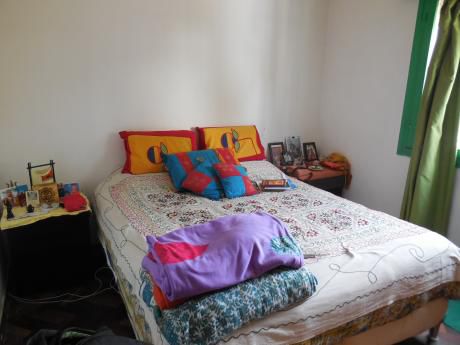 Jacinto Vera. Venta Casa De Altos. 2dorm. Terraza