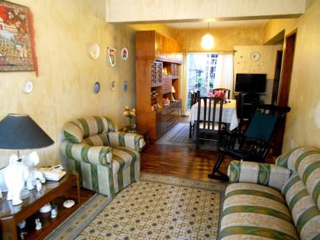 Casa Amplia, De Dos Plantas.