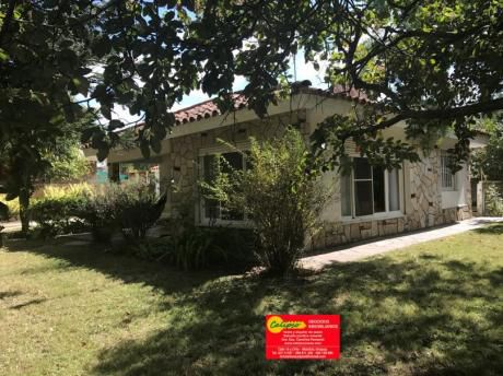 Chalet De Tejas Con Arboles Frutales- Inmobiliaria Calipso
