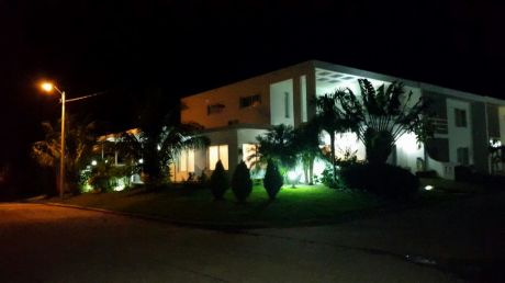 Casa En Venta En El Urubo