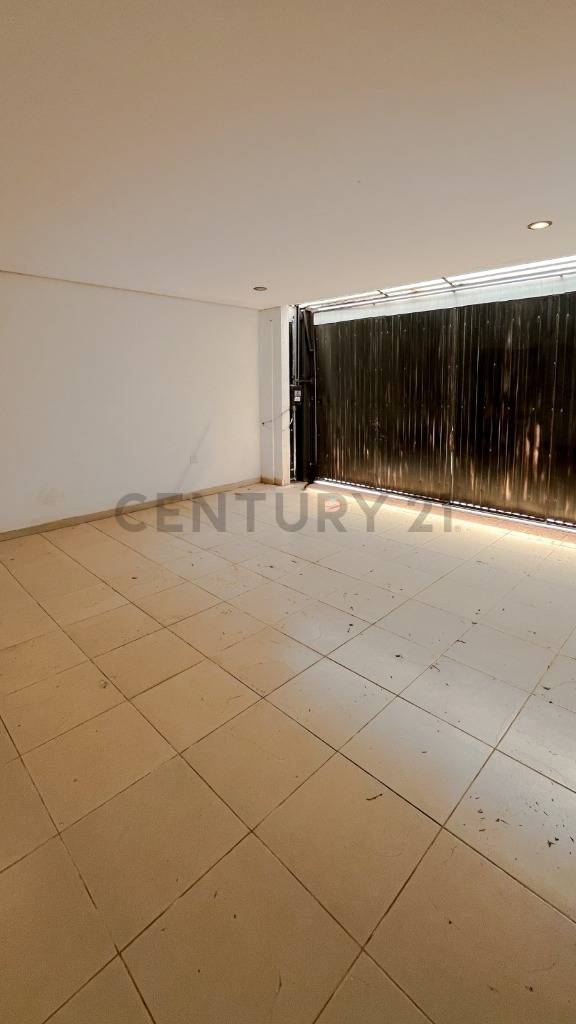 Alquilo Casa Luque - Laurelty (Z/ Av. Andrés Insfran) — foto 2