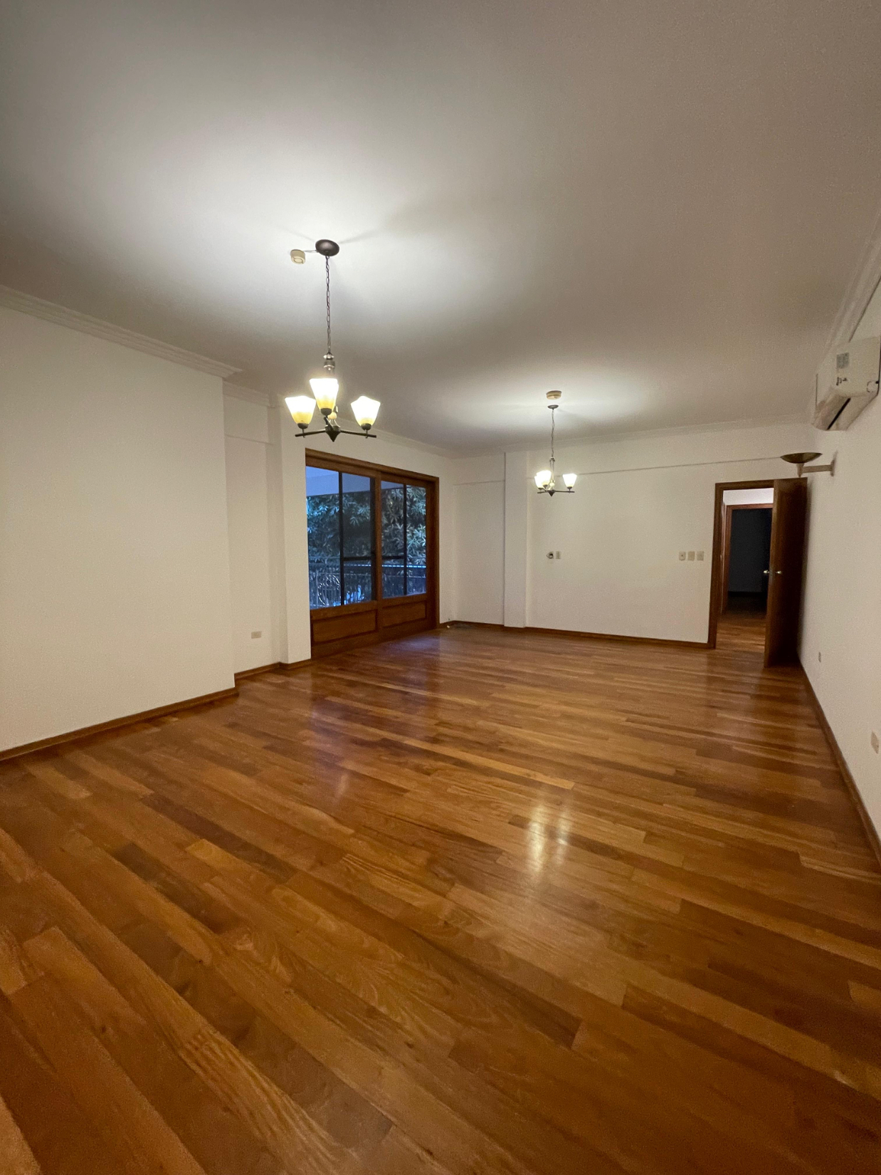 En alquiler departamento de 300 m2 ,4 dormitorios con 2 cocheras — foto 3