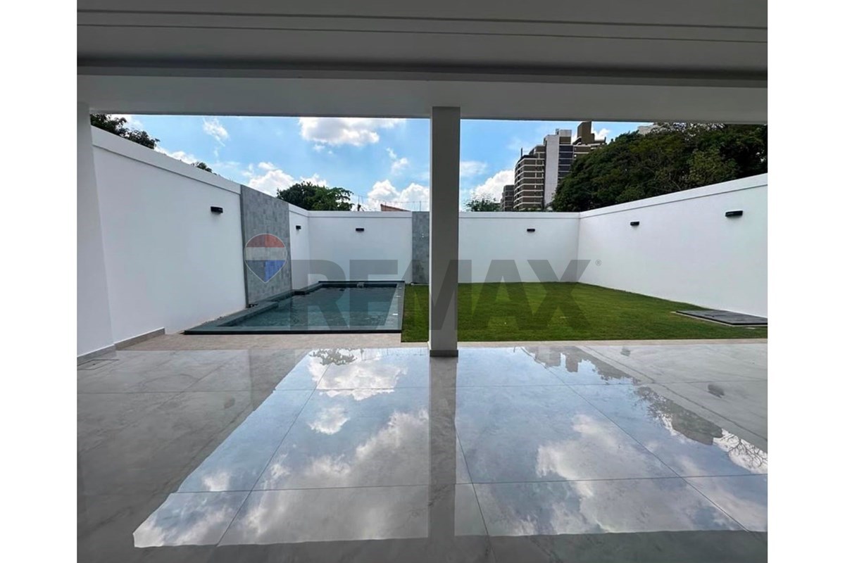 Casa en venta en Mburucuyá
