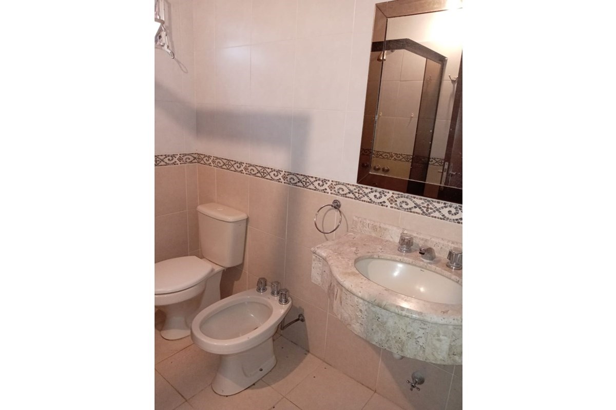 Casa-Alquiler-Mercedes Grau casi Tte Chirife, Mbachio II, Lambaré, Central — foto 3