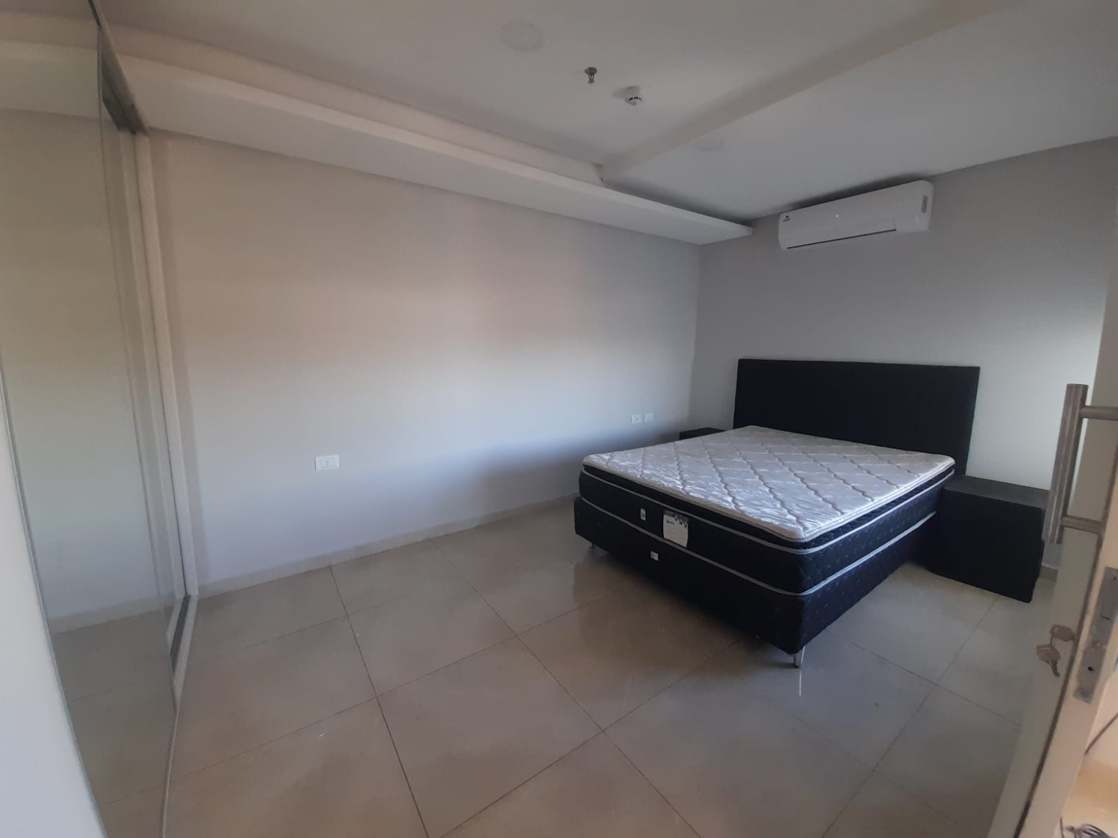 Alquilo Departamento de 1 Dormitorio Sobre la Av. Santa Teresa - CLAP8457614 — foto 3