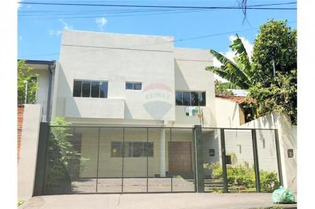 Hermosa Residencia En Barrio Jara
