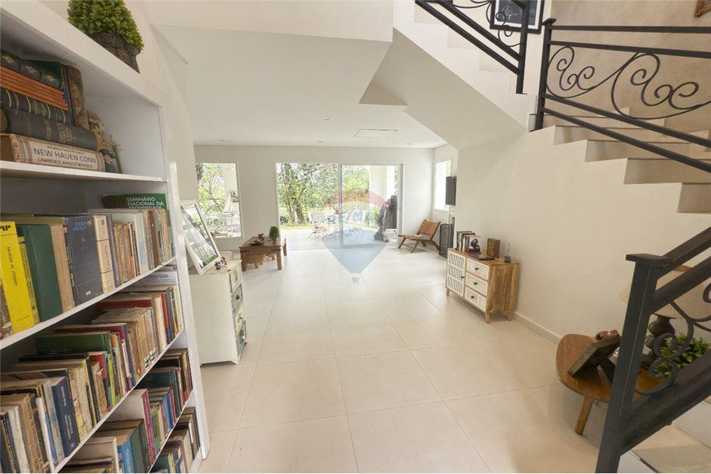 Residencia - Alquiler - San Bernardino, Paraguay — foto 2