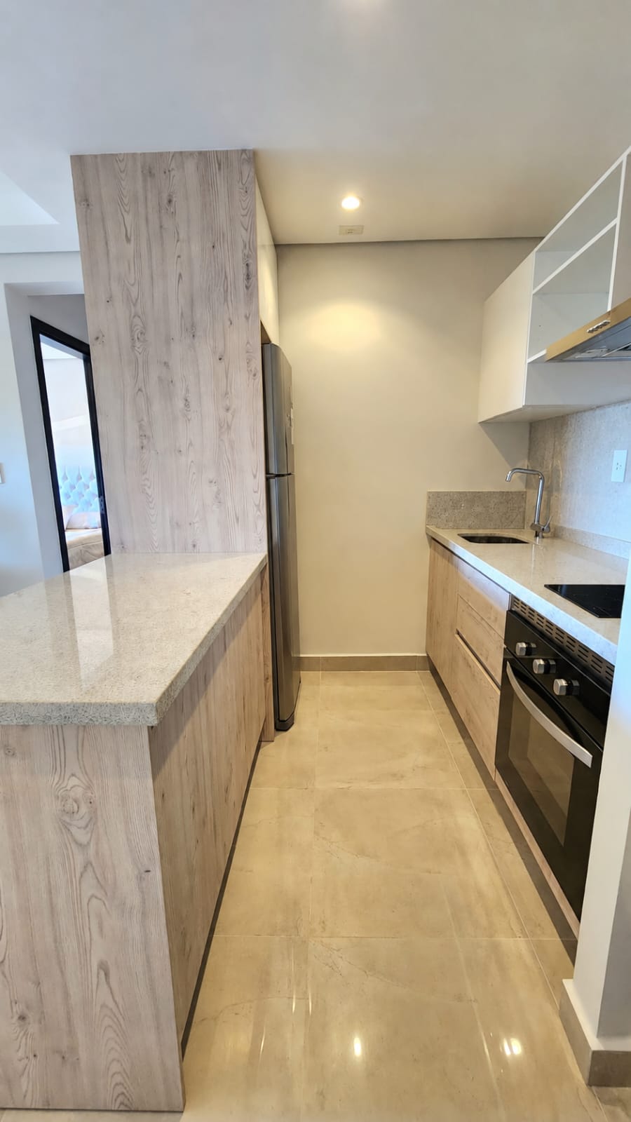 ALQUILO DEPARTAMENTO EN LUQUE ZONA BOURBON — foto 3