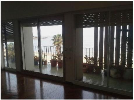 Rambla Y Guayaqui, Impecable, 3er. Piso Preciosa Vista !