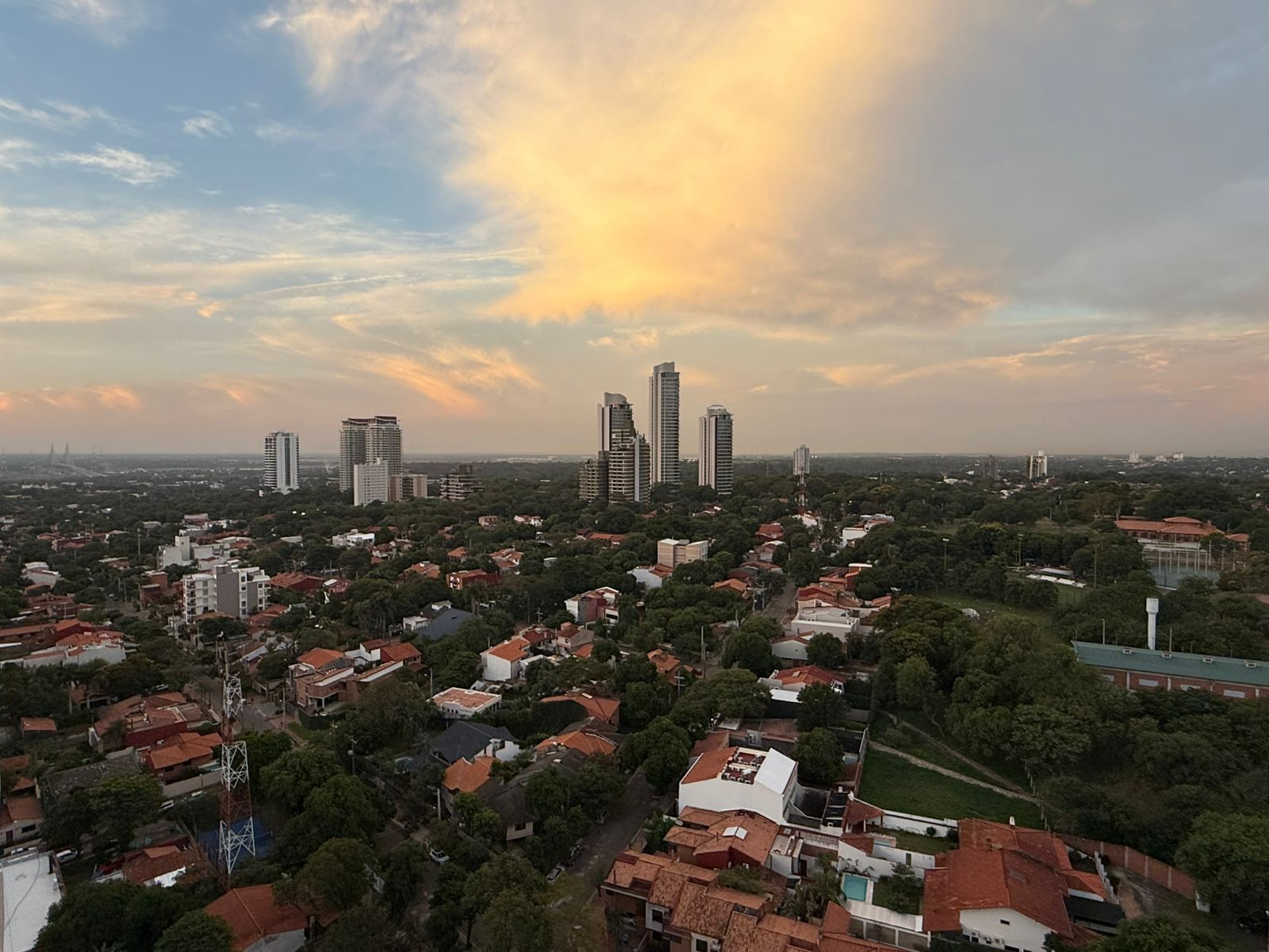 ALQUILO EN EDIFICIO FORTALEZA MOLAS LOPEZ — foto 2