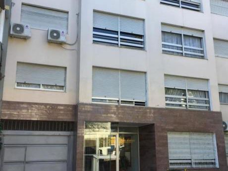 Apartamento 3 Dormitorios. Pocitos. Orden De Vender
