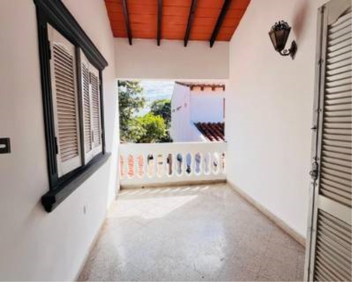 ALQUILO CASA EN FERNANDO DE LA MORA ZONA NORTE — foto 3