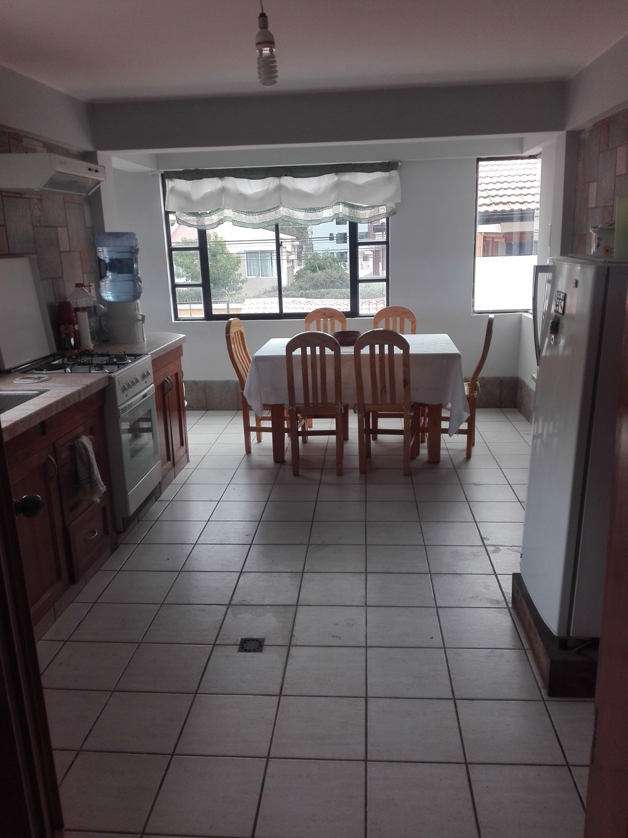 Departamento en alquiler bajo precio de mercado en Irpavi