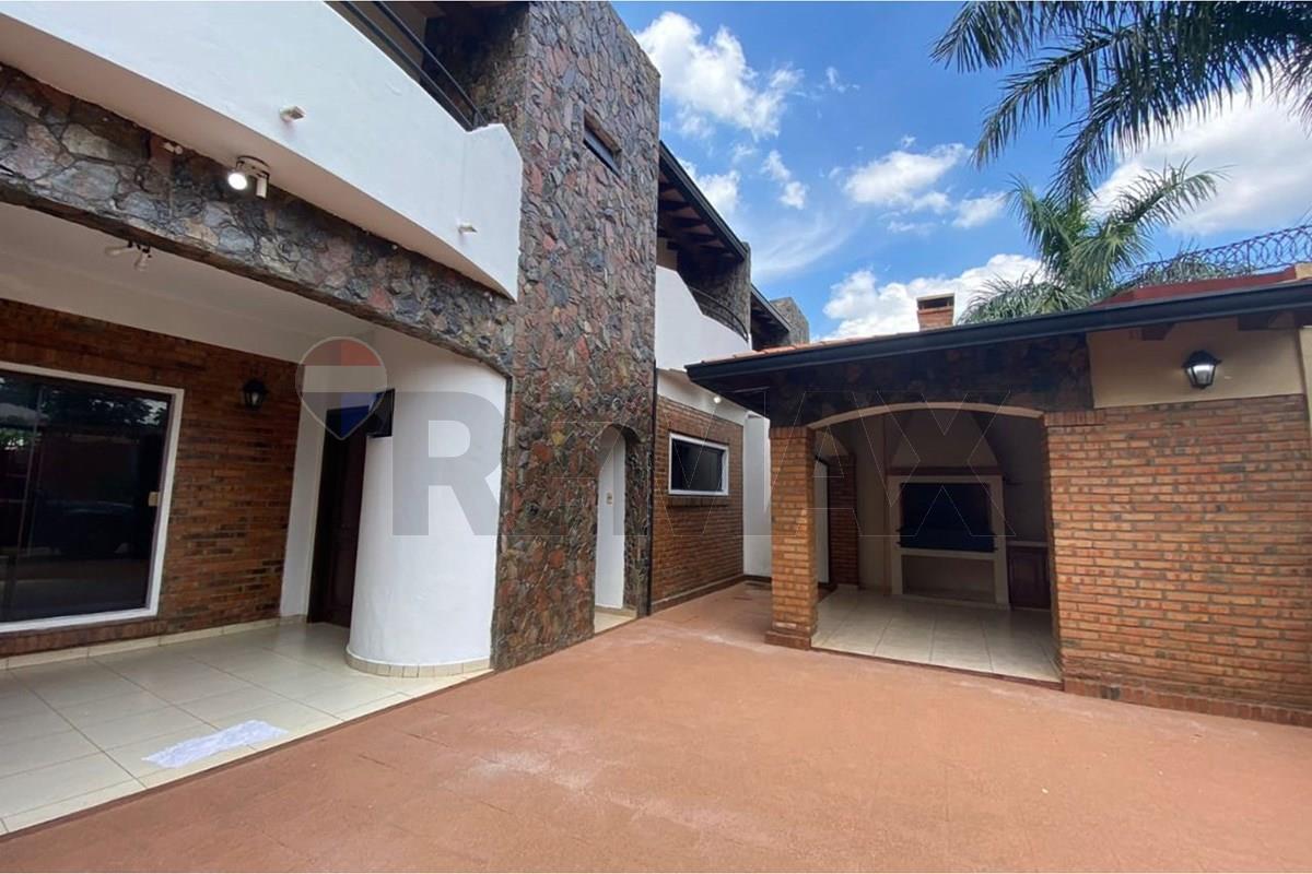 DÚPLEX EN VENTA, AMBIENTES AMPLIOS 196 M2 — foto 2