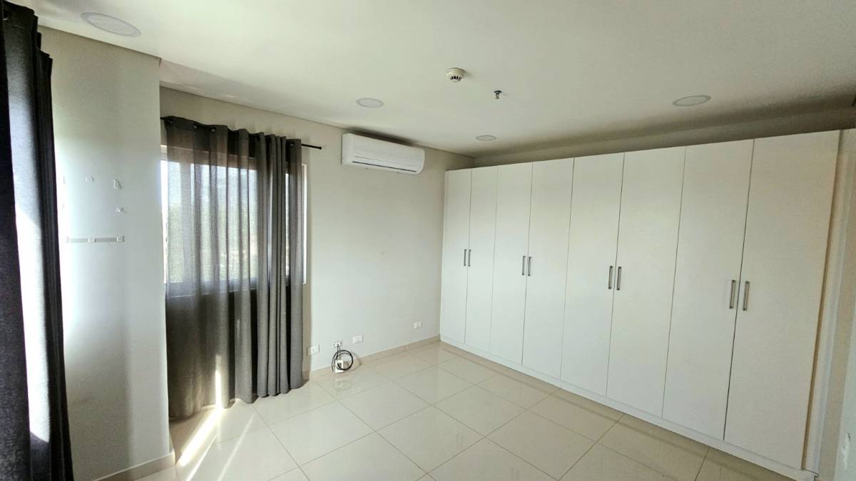 ALQUILO DEPARTAMENTO EN TORRE BOGGIANI, MCAL. ESTIGARRIBIA, ASUNCION — foto 3