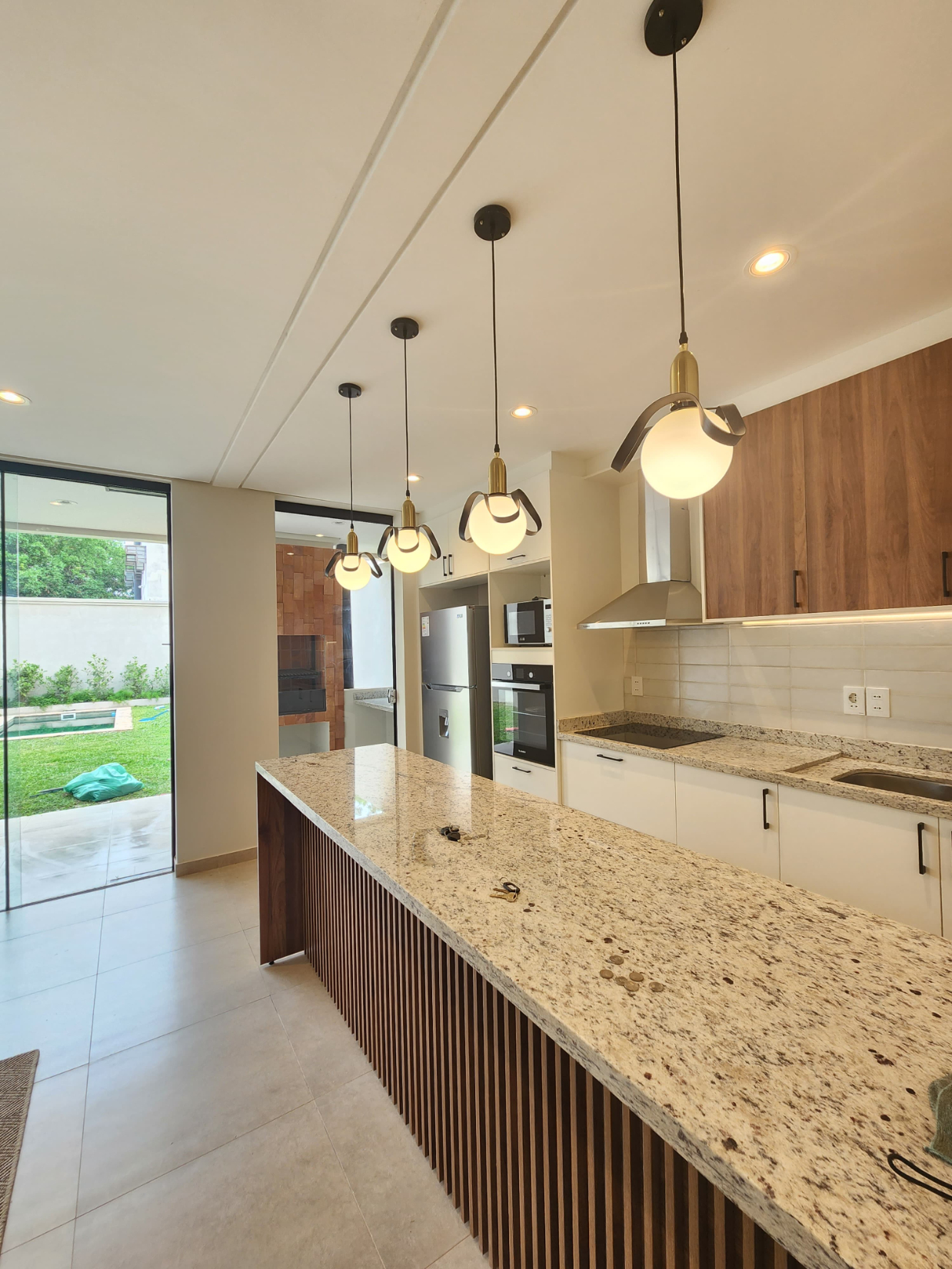 ALQUILAMOS HERMOSO DUPLEX A ESTRENAR EN LUQUE ZONA CONMEBOL - AMOBLADO — foto 2