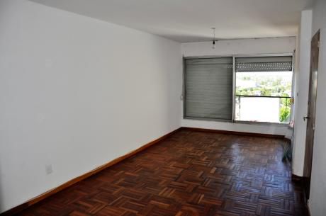 Apto. 3 Dorm., Piso Alto, Muy Luminoso, Fte. Y Contrafrente.