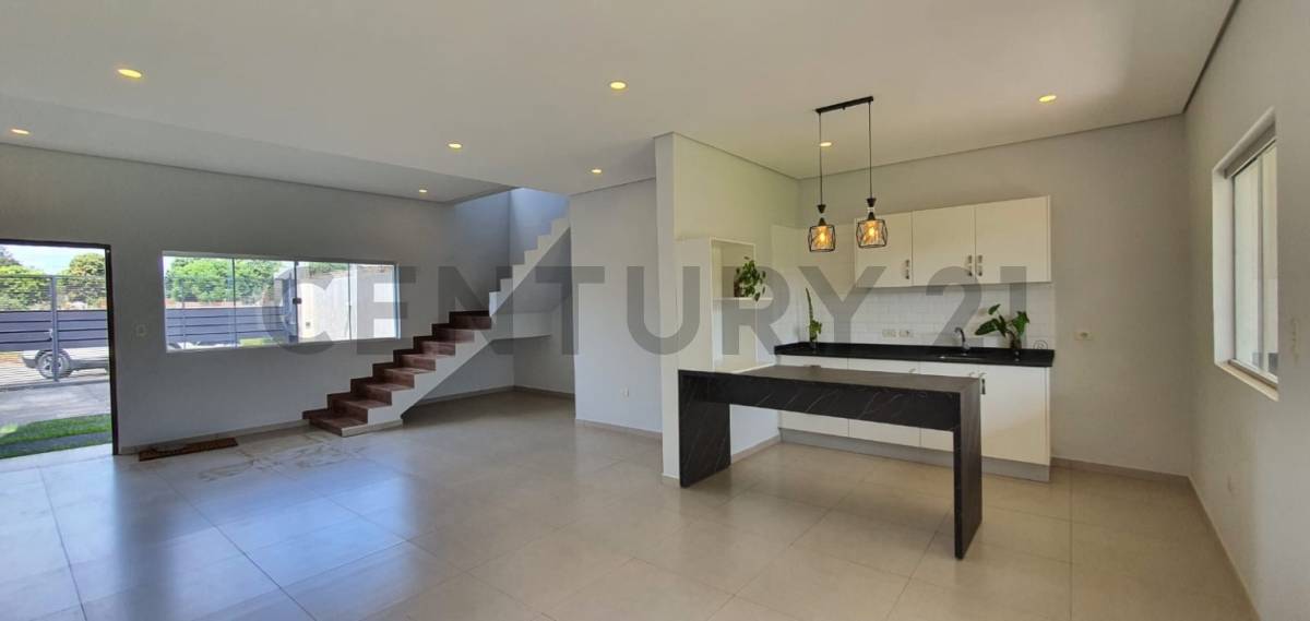 Duplex a metros de Av. America - Luque — foto 2