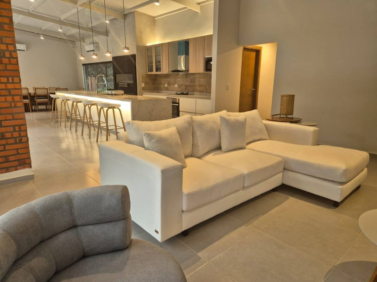 VENDO RESIDENCIA AMOBLADA EN ALTOS — foto 2